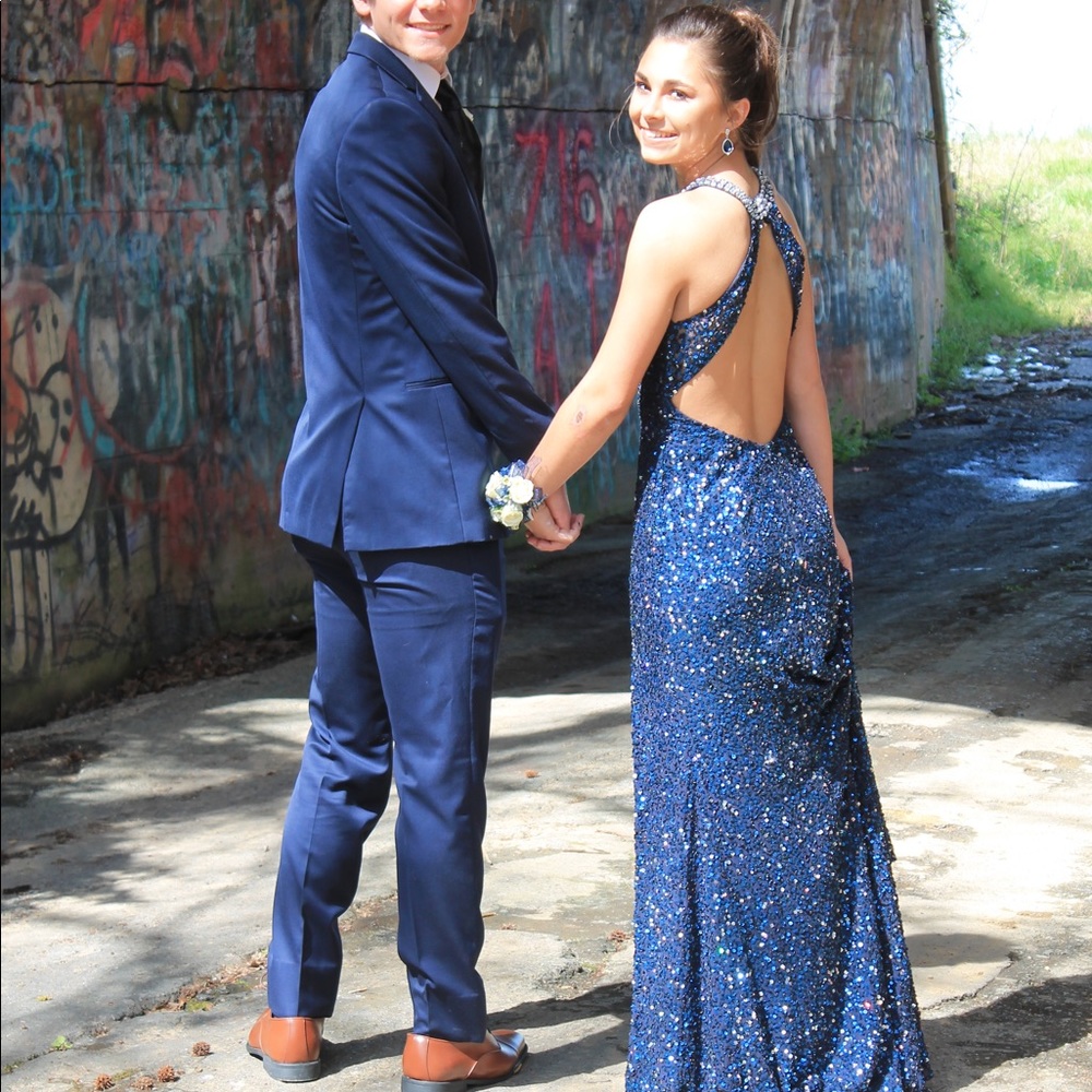 Beautiful & Stunning Prom Dress